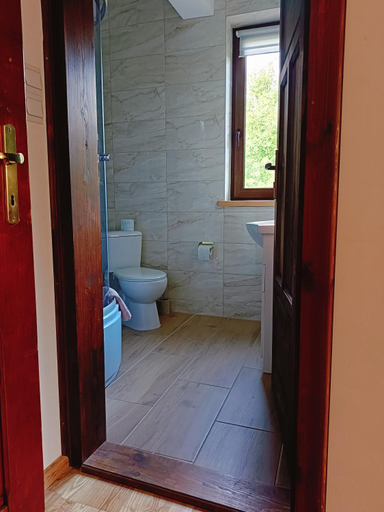 Bathroom 3, Kyczyrka, Lesko