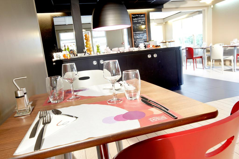 Food & Drinks 5, Campanile Valenciennes Ouest - Petite Foret, Nord