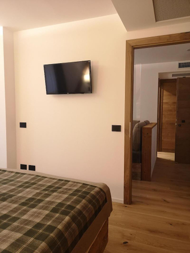 Bedroom 2, Camina Suite and Spa, Belluno