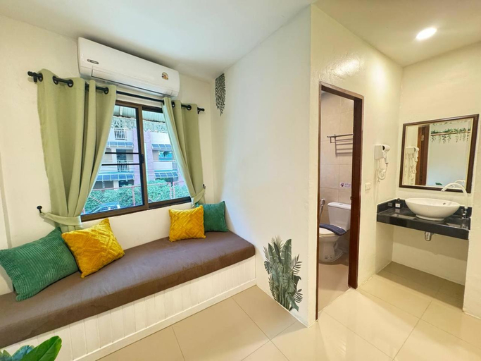 Others 5, Pupa Rooms, Phuket Island