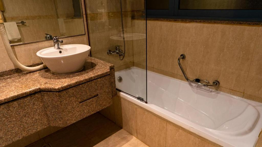 Bathroom, Boonmax Hotel, Dubai