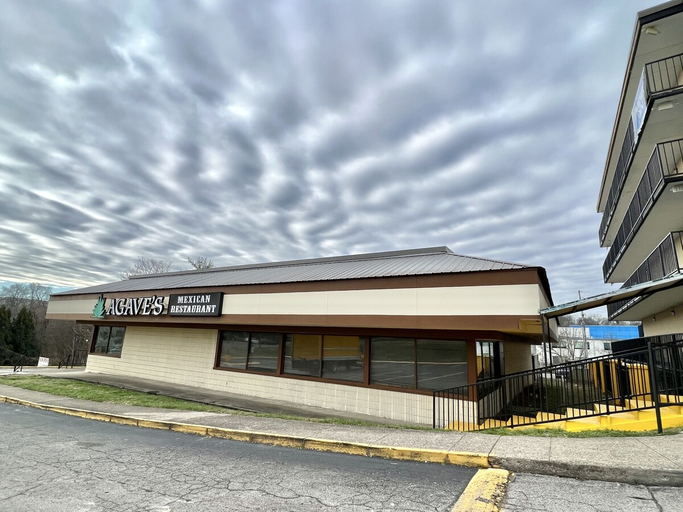 Exterior & Views 1, Rodeway Inn Nashville, Davidson