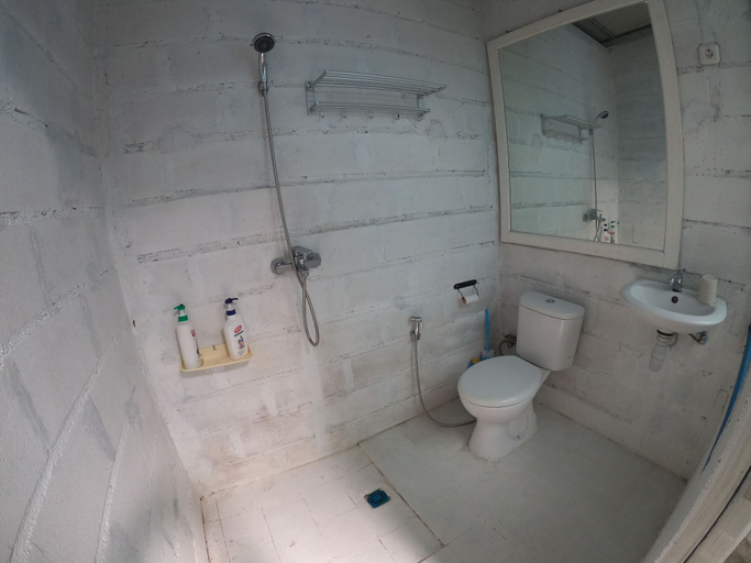 Bathroom 3, tanjung tinggi cottages, Belitung