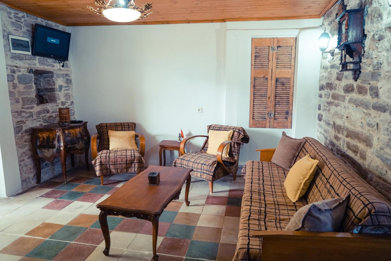 Others 3, Guest House Edmond, Gjirokastrës