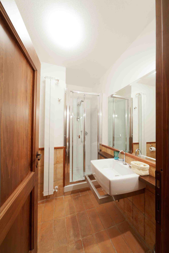 Bathroom 3, La Perticara Farm House, Terni