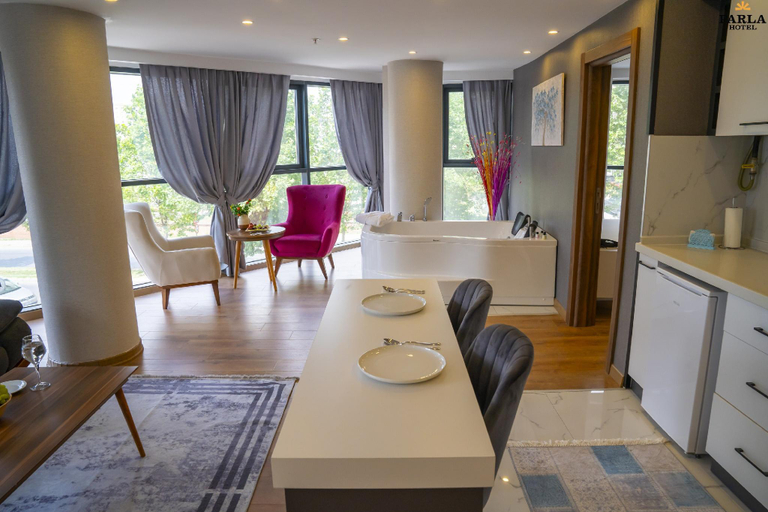 Dining Room 14
