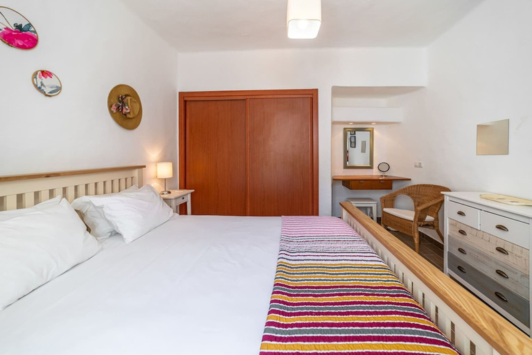 Room 2, C22 Quinta do Paraiso Superbly Appointed AND FUR, Lagoa