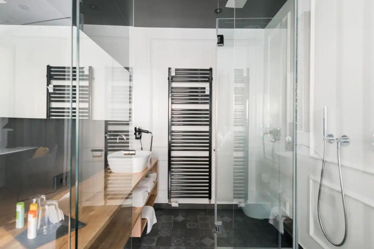 Bathroom 2, Fingerprint Tree Apartments, Zagreb