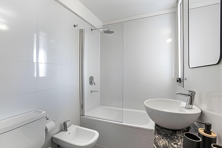 Bathroom 2, Araoz: Nuevo y Moderno Edificio en Palermo: Tu Nuevo Hogar en el Corazon de Todo, Distrito Federal