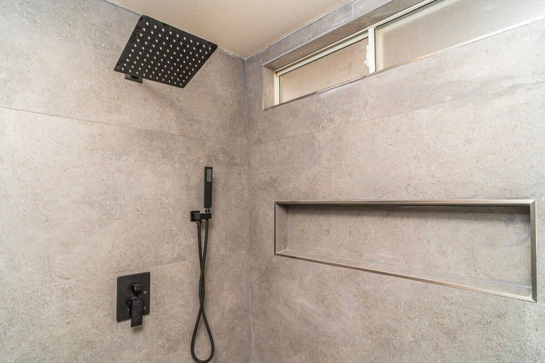 Bathroom 5, @marbella Lane - Charming Tranquil Hideaway, San Bernardino