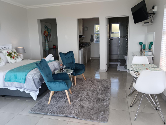 Bedroom 2, De Santa Villas, West Coast