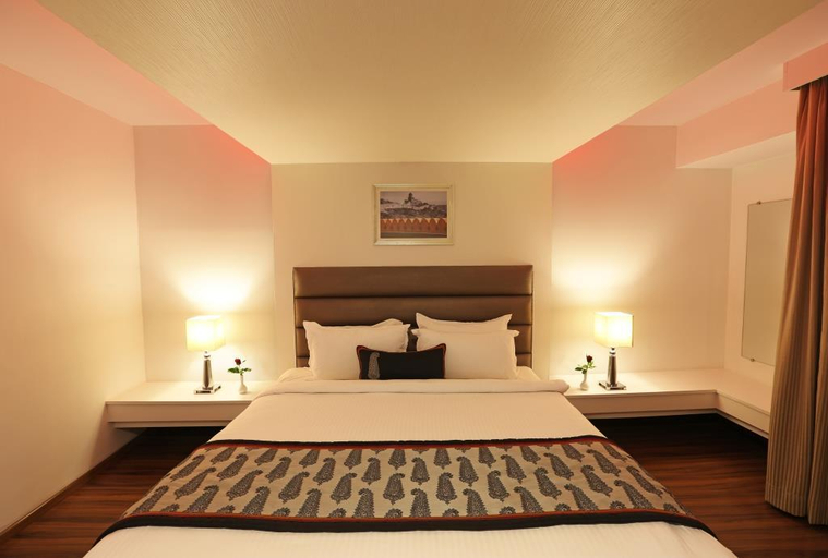 Bedroom 3, Golden Tulip, Jaipur