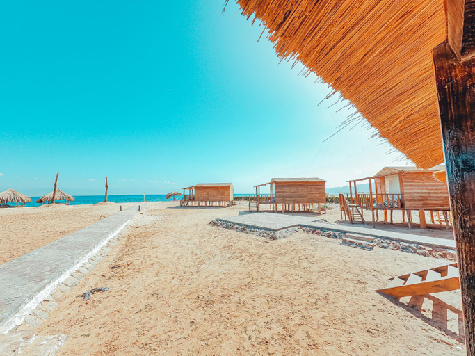 Others 5, Crazy Horse Camp, Nuweiba'