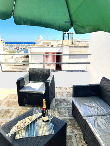 Others 2, Luxury Holiday Home Sea View Panoramic Terrace, Lecce