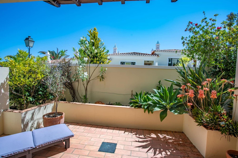 Room 5, 32 Vila castelo Casa Figueira - GREAT TOWNHOUSE, Lagoa