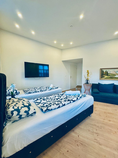 Others 4, Spacious 3BR Near Kaufpark Alterlaa, Wien