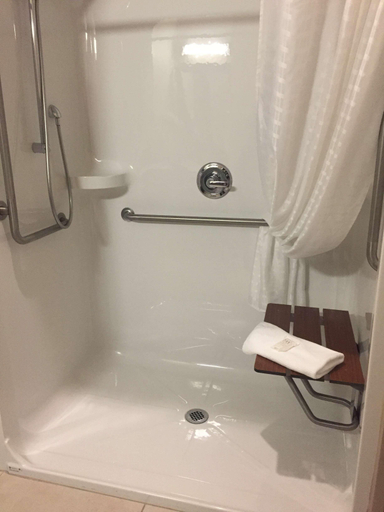 Bathroom 4, Best Western Plus Bridgewater Hotel & Convention C, Lunenburg