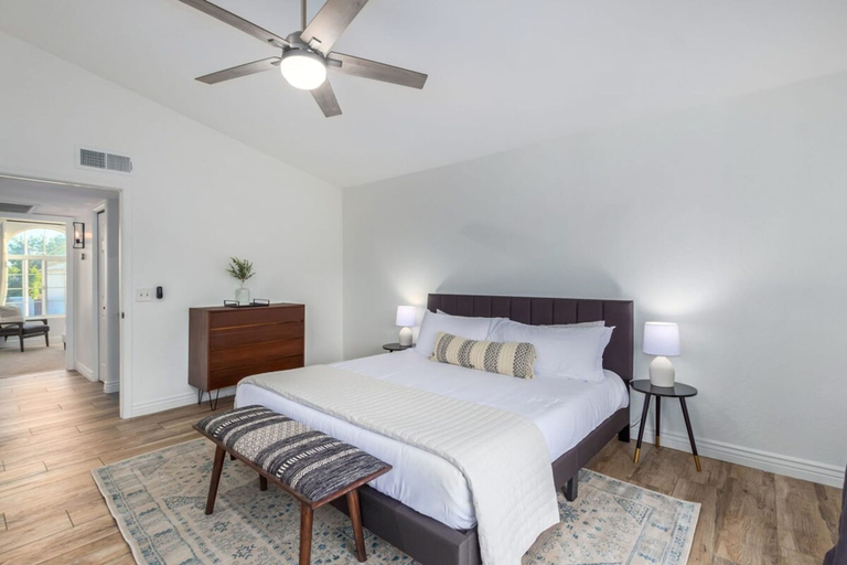 Room 2, Modern Mesa Oasis Free Heated Pool Al-fresco Living, Maricopa