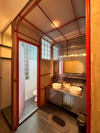 Others 4, Stingy Hostel, Khlong Toey