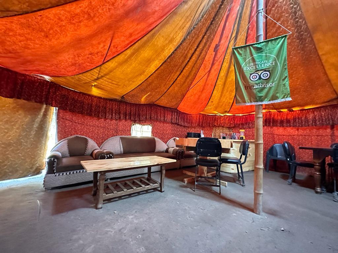 Public Area, Apple Orchard Farm and Camping, Kinnaur