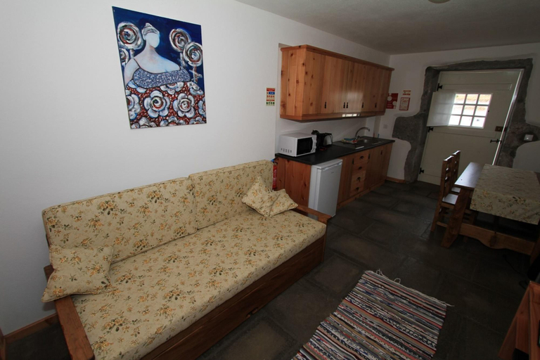 Room 3, Casa Branca da Sociedade, Angra do Heroísmo