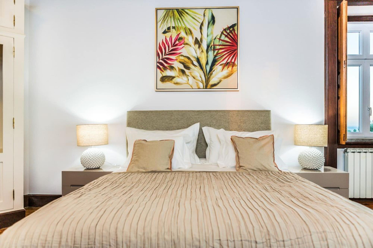 Room 5, Seafront Manor by Cadenzalux, Cascais