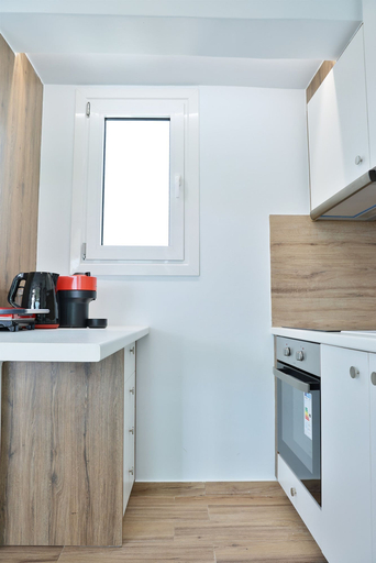 Room 2, LIV - View and the City Studio in Athens, Attica