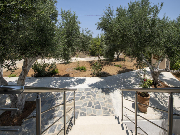 Others 2, Holiday Home in Pagkalochori near Beaches, Crete