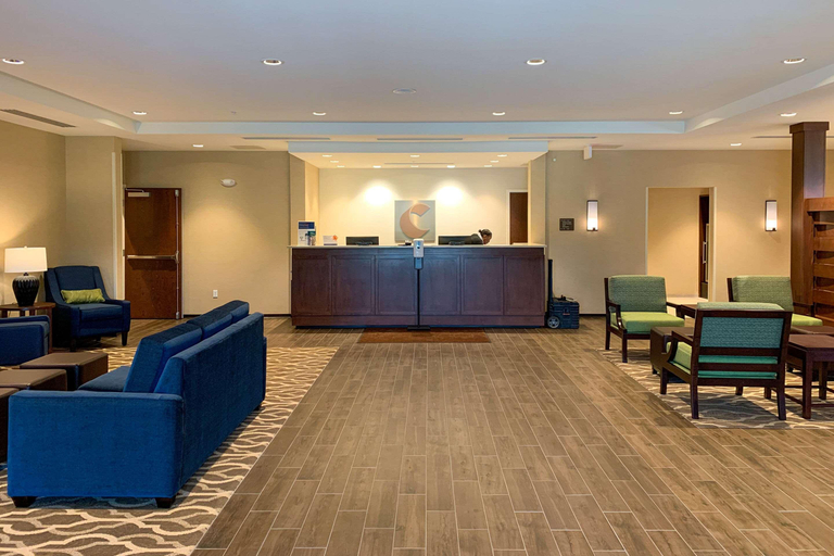 Public Area 3, Comfort Inn & Suites, Oakland
