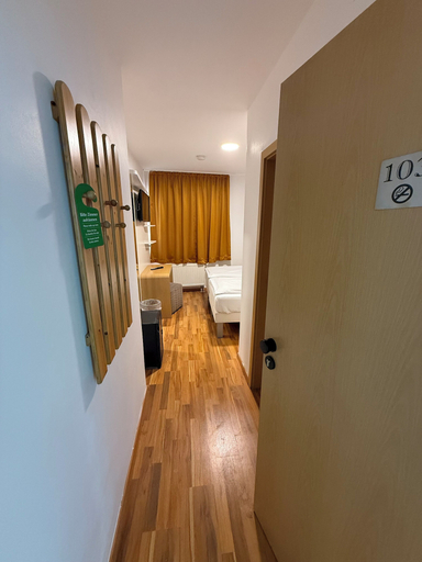 Bedroom 3, Eurocity Hotel, Main-Kinzig-Kreis