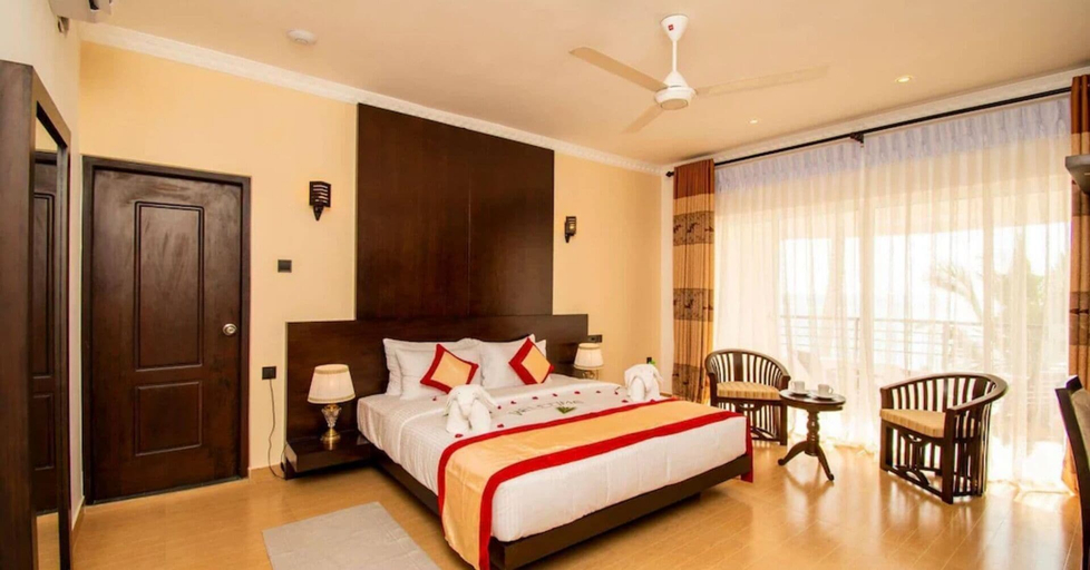 Bedroom 2, Manara Beach Resort, Beruwala