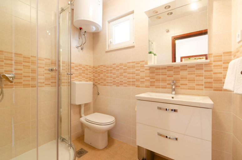 Bathroom 4, Apartments Ranko, Korčula