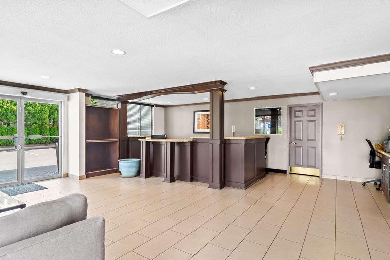 Public Area 2, Best Western Maple Ridge Hotel, Greater Vancouver