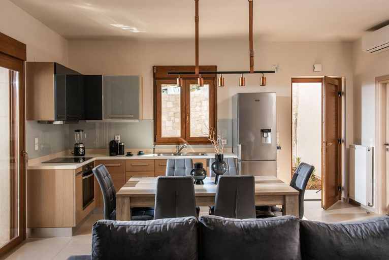 Others 5, Alpha House in Crete, Crete