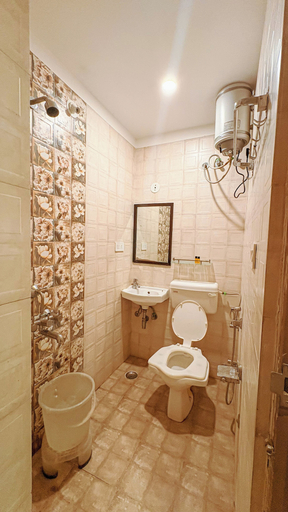 Bathroom 4, Hotel Nikanshvee, Udaipur