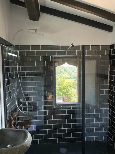 Bathroom 4, La Posada de la Xana, Asturias