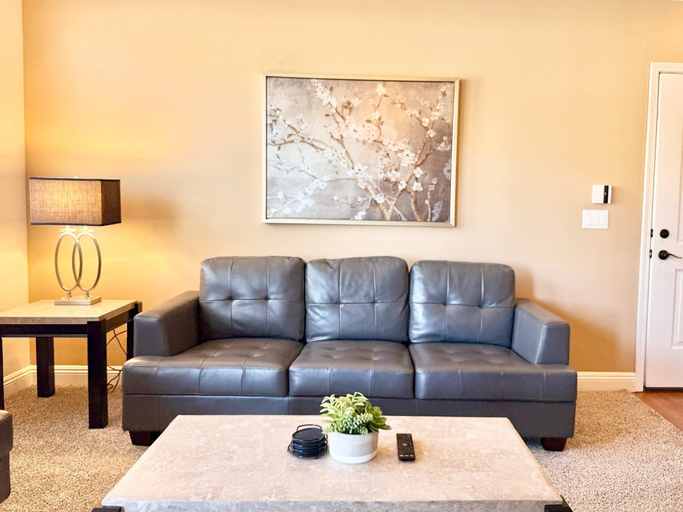 Room 4, New Cozy Stylish 1BR With Heated Pool Relaxing Spa Sauna, Washoe