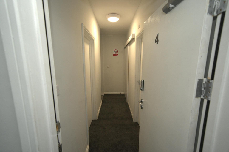 Interior 5, Telford - Apartment - Sleeps 5 - Flat 4, Telford and Wrekin