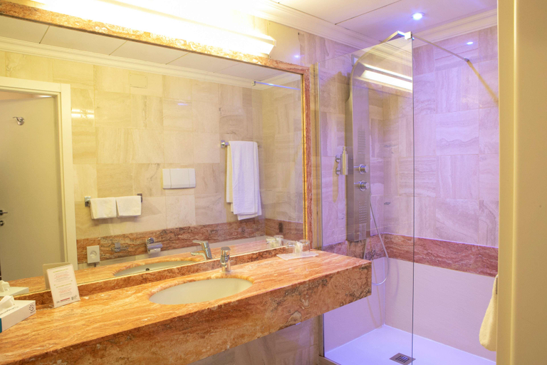 Bathroom 5, Etrusco Arezzo Hotel, Sure Hotel Collection by Bes, Arezzo