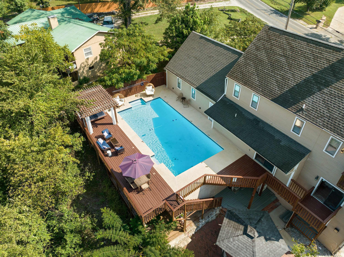 Exterior & Views, Lake Shore Landing For 20!, Taney