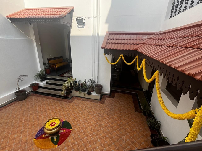 Others 5, Villa Vedapuri, Puducherry