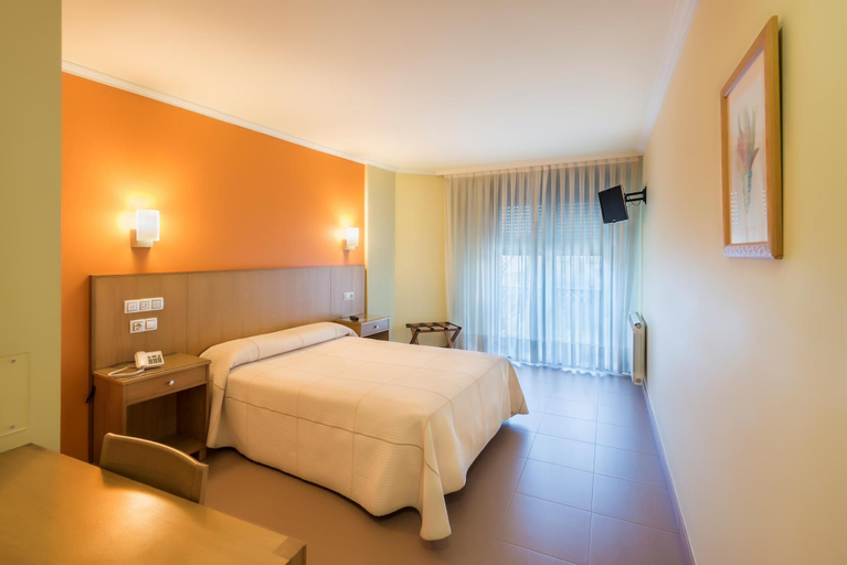 Bedroom 5, Hotel O Cruceiro, Pontevedra
