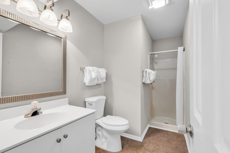Bathroom 4, Sandy Shores III, Horry