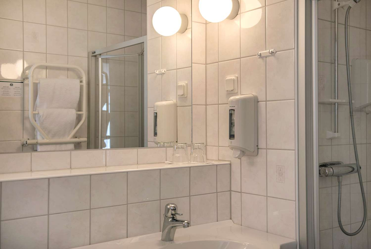 Bathroom 4, Best Western Solhem Hotel, Gotland