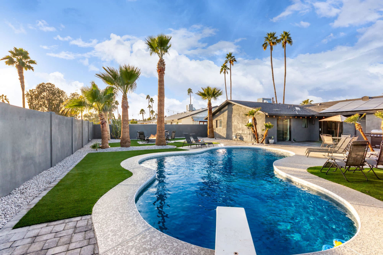 Room 4, NEW Greystone on Osborn Heated Pool Firepit, Maricopa