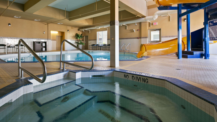Sport & Beauty 2, Best Western Cold Lake Inn, Division No. 12