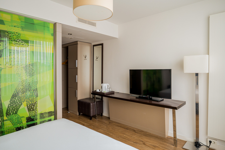Bedroom 3, Homaris West Side – Self- Check In, Berlin