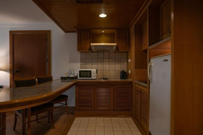 Dining Room 6