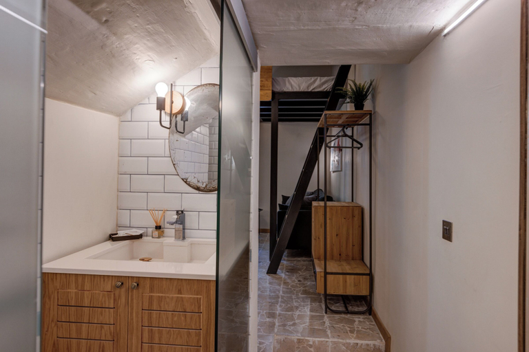 Bathroom, Modern Designer 2BR Apartment – Walk to Sea