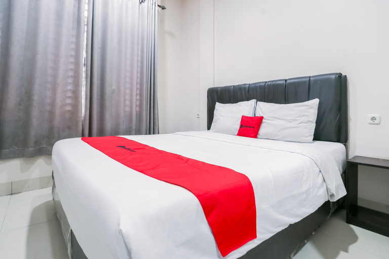 Bedroom 1, RedDoorz @ Seindo Hotel Medan, Medan